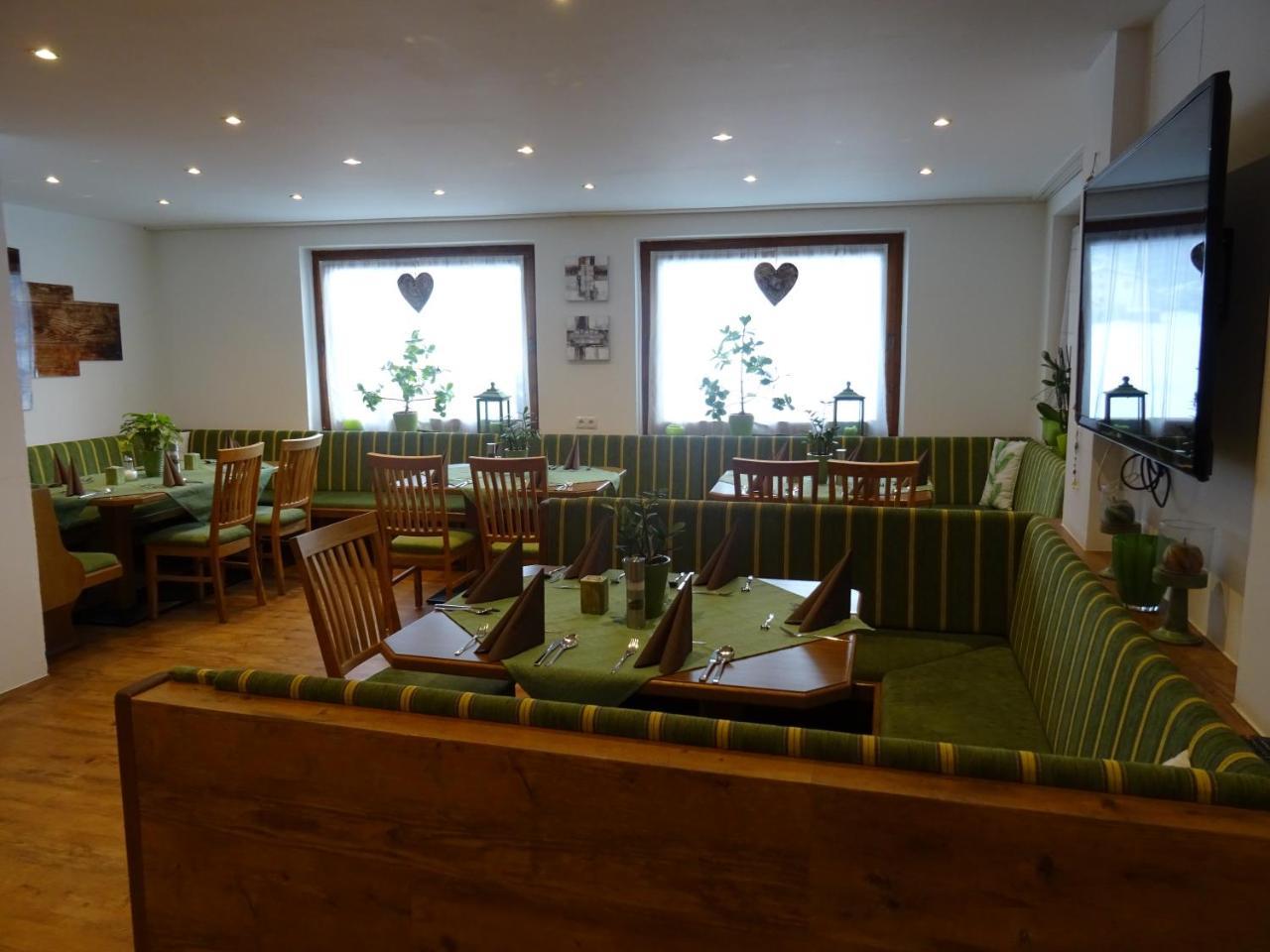 Hotel Restaurant Rosengarten เซลล์ อัม ซิลลา ภายนอก รูปภาพ